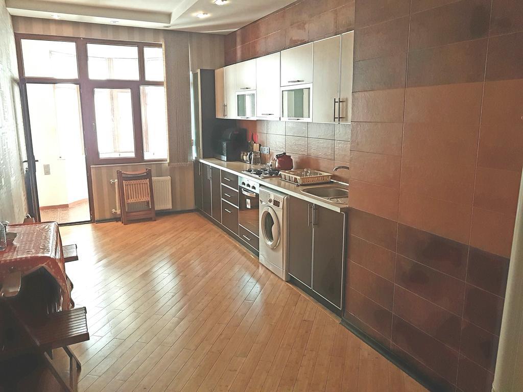 Apartment On Mirqasimov St.29 Baku Eksteriør billede